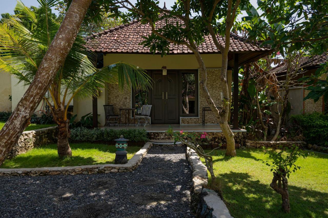 The Tanis Beach Resort Nusa Lembongan Exterior foto