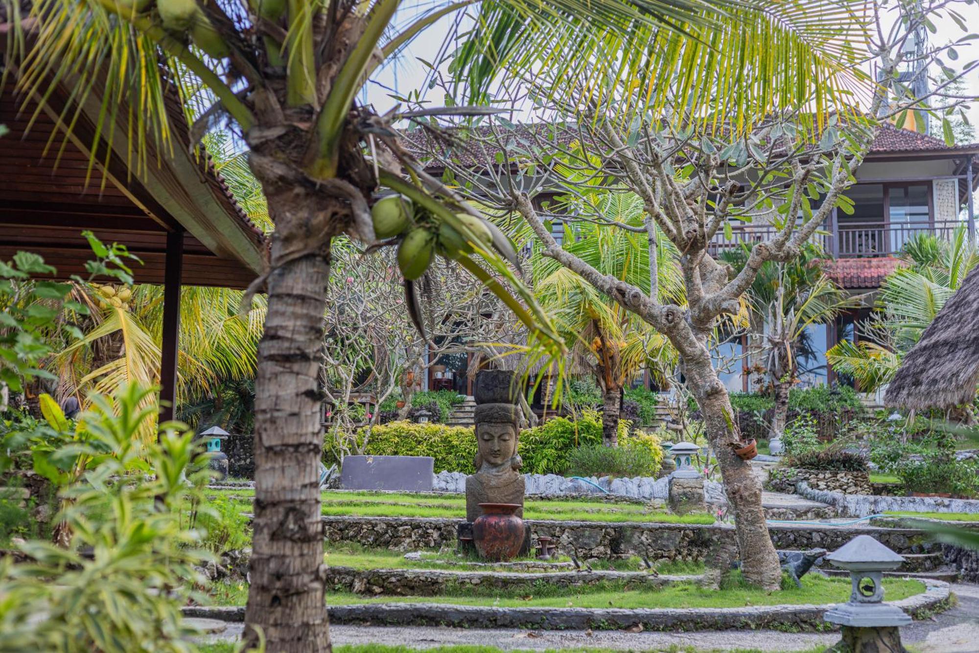 The Tanis Beach Resort Nusa Lembongan Exterior foto