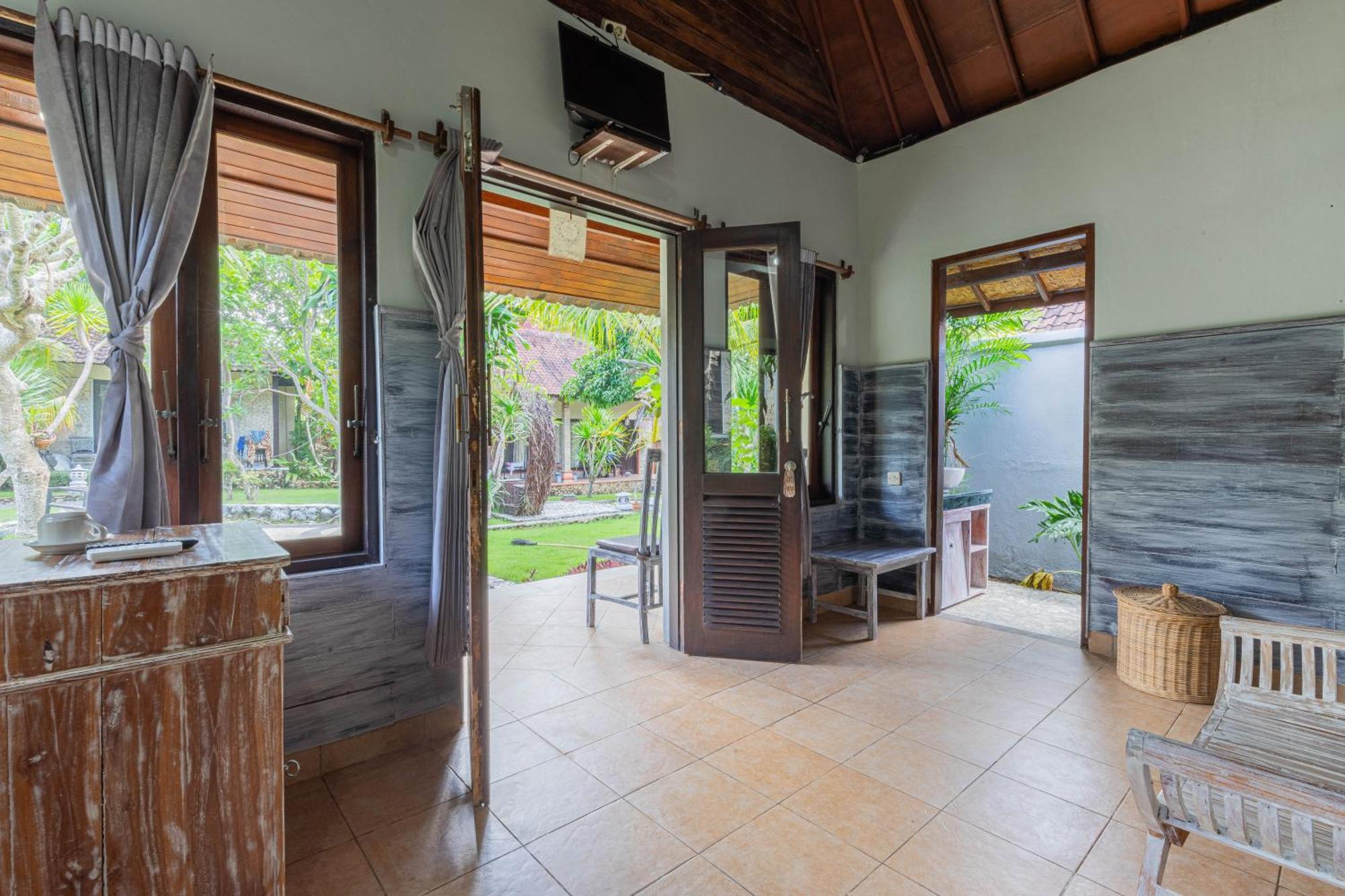 The Tanis Beach Resort Nusa Lembongan Exterior foto