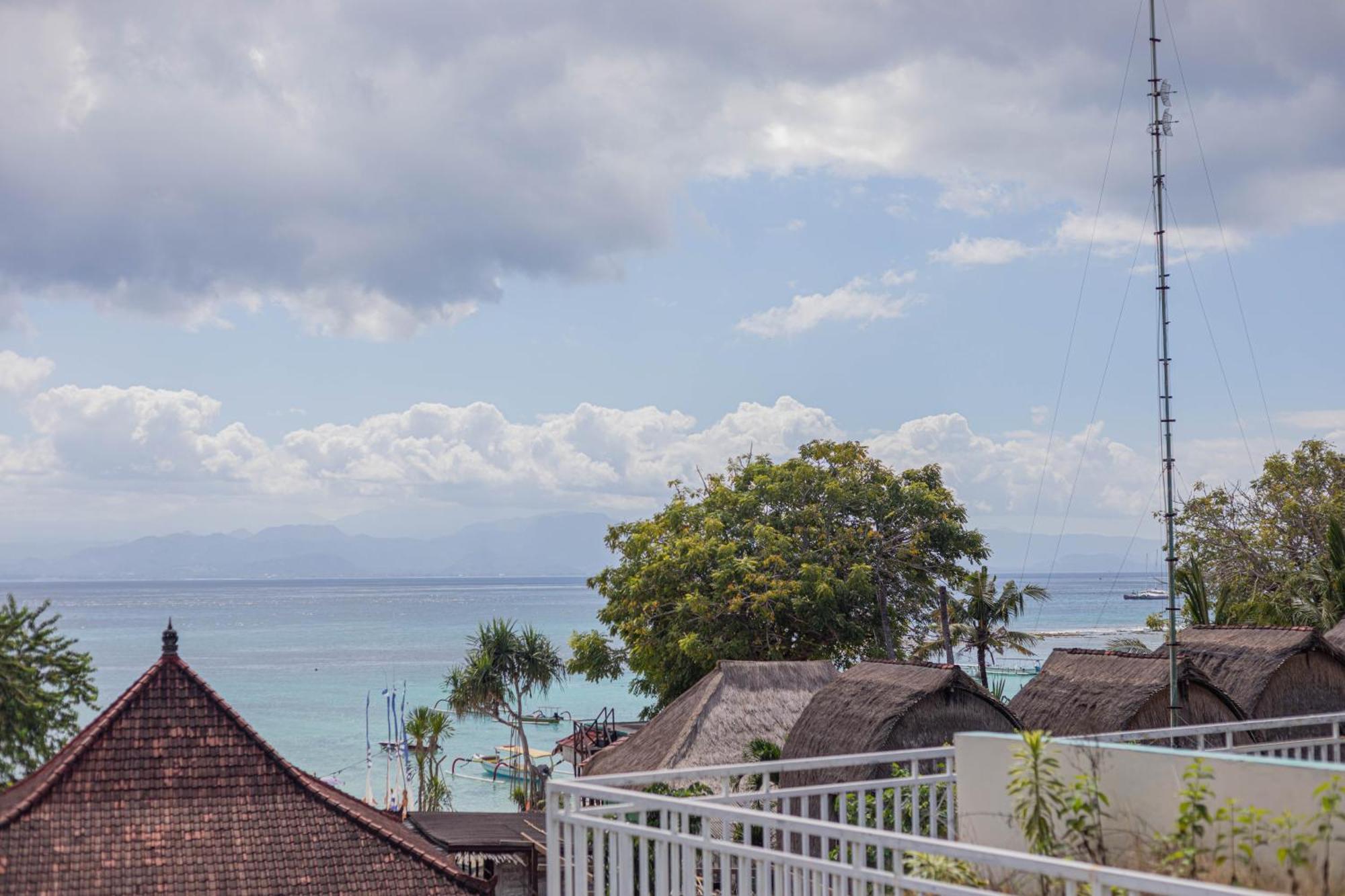 The Tanis Beach Resort Nusa Lembongan Exterior foto